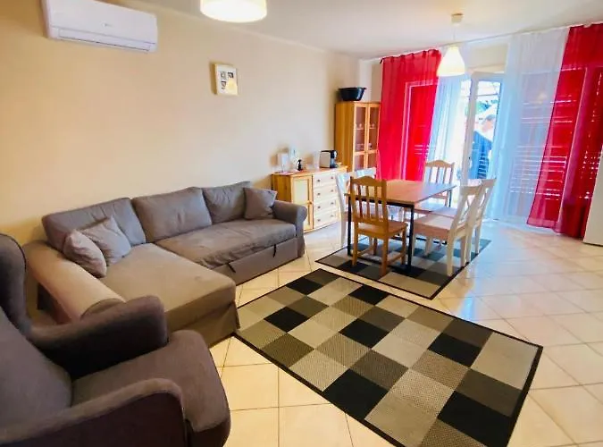 Violet Holiday's House Prázdninový dům Siófok