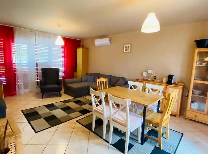 Violet Holiday's House 別荘